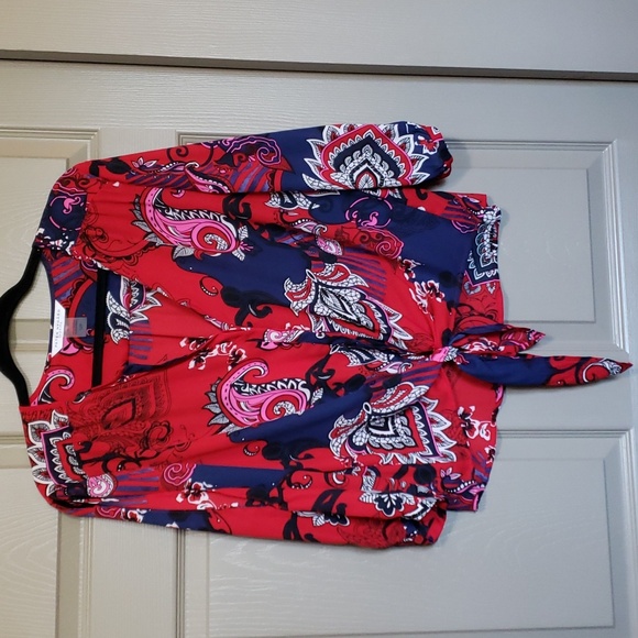 Peter Nygard Tops - Peter Nygard boho floral Paisley button down tie front top size 12 petite